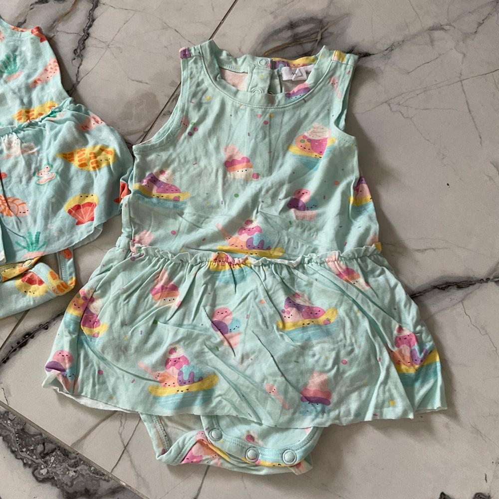 Colorful Baby Rompers Set - Picture 2 of 4